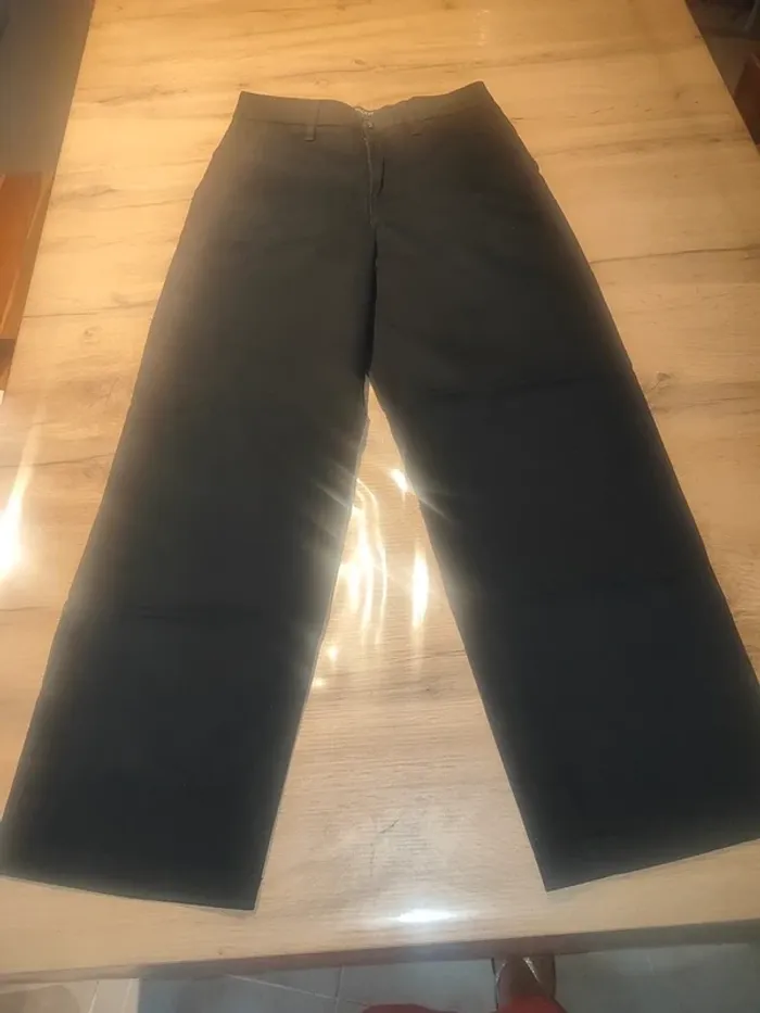 Pantalon droit Dockers – 36 – Noir – État : Excellent
