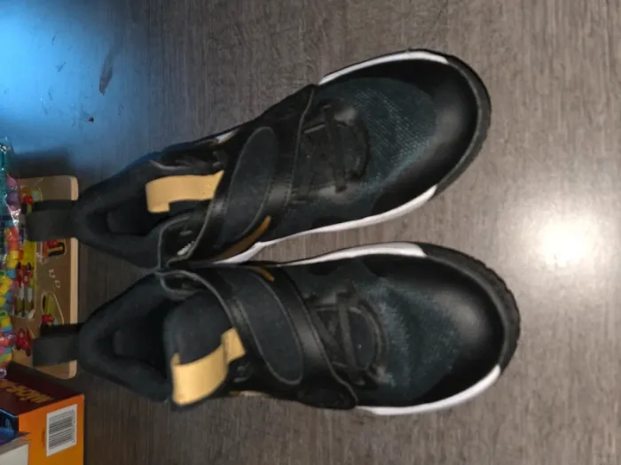 Basket nike pointure 37,5 - photo numéro 5