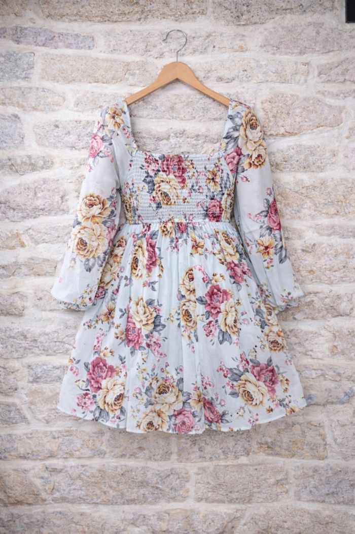 Robe manches longues bouffantes bleu clair et multicolore Femme taille 54 marque Asos 💍 - photo numéro 8