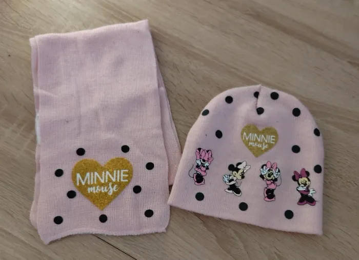 Lot bonnet et écharpe