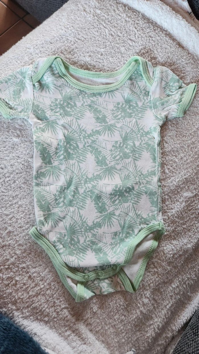 Lot de bodies - photo numéro 2