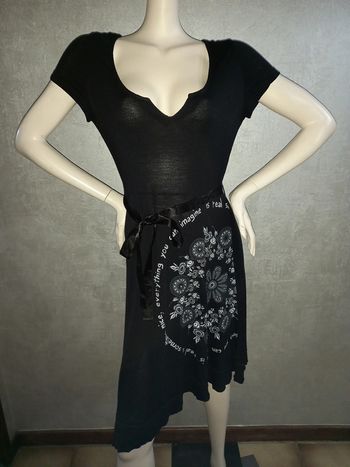 robe noire et grise avec ceinture satiné desigual taille 40/42
