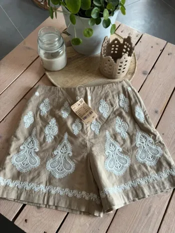Short brodé Promod taille XS