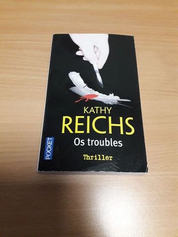 Os troubles de Kathy Reichs