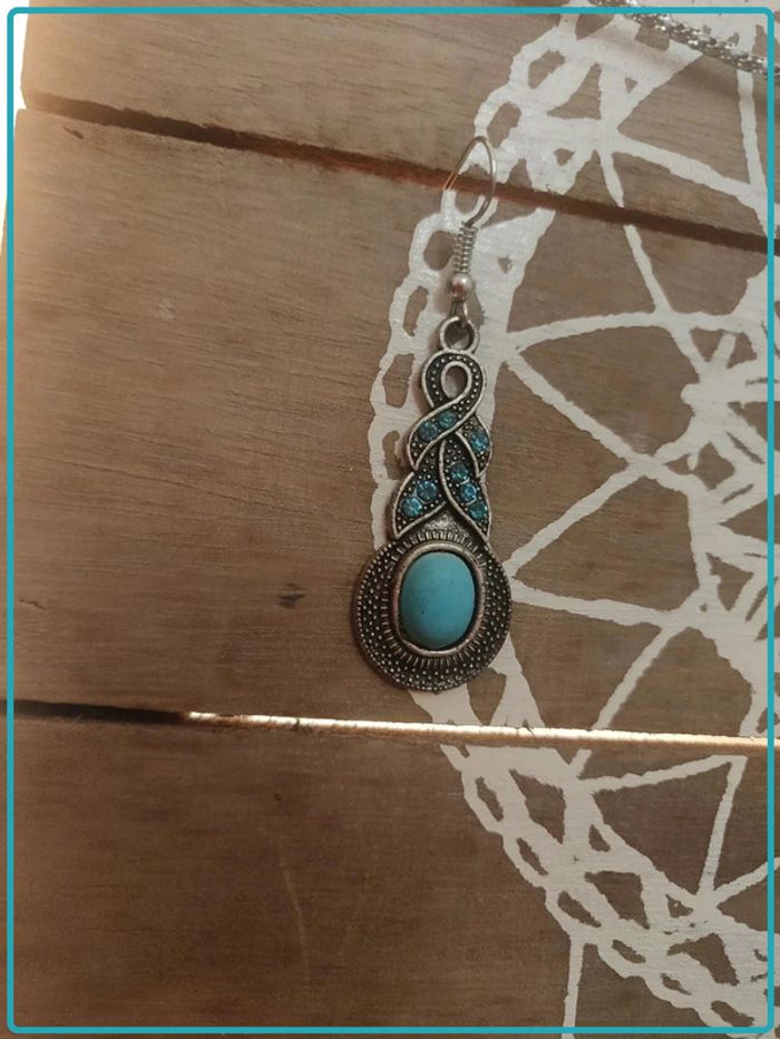 Parure bijoux boucles et collier baroque - photo numéro 3