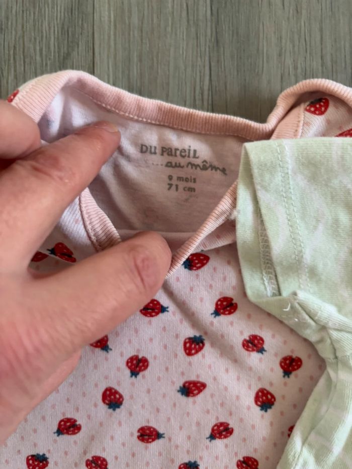 Lot de 2 bodies taille 9 mois - photo numéro 2