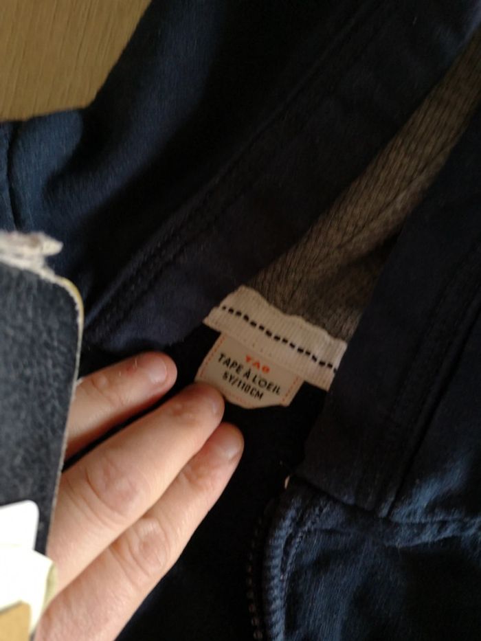 Veste sweat tape à l'œil 5ans - photo numéro 3