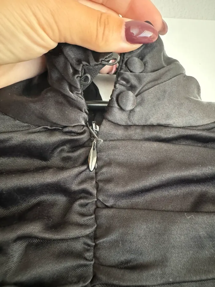 Robe noire Zara moulante effet drapé - photo numéro 6