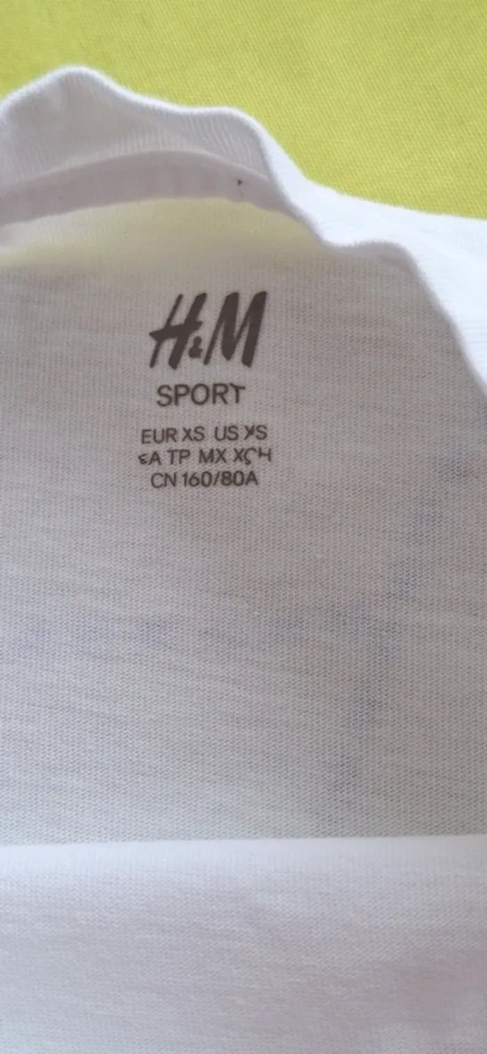 Tee shirt H et M sport - photo numéro 5