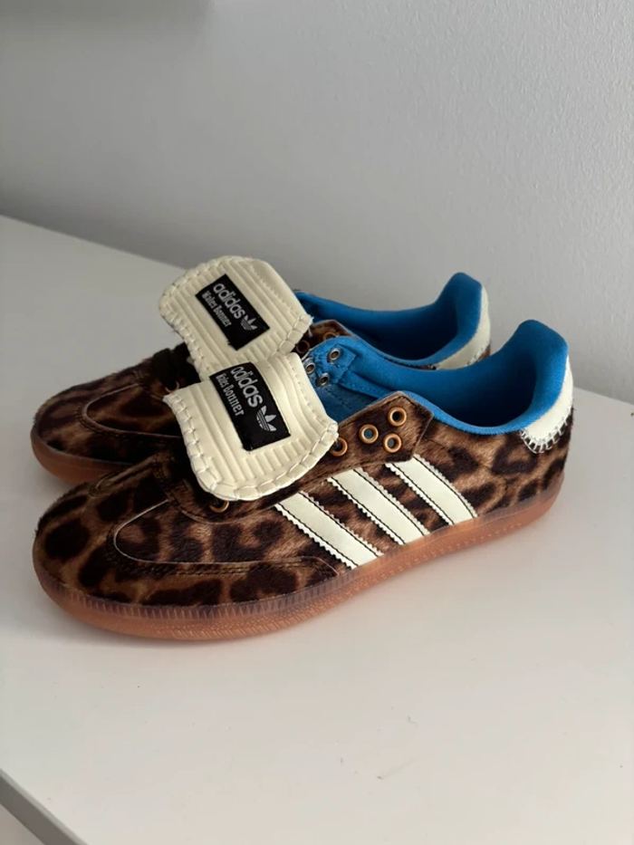 Baskets Adidas Samba taille 36.5