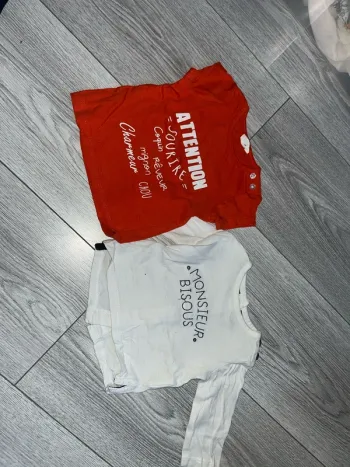 Lot de 2 tshirts 1 mois