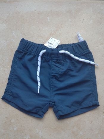 Short neuf avec étiquette Garçon 6/9 mois Zeeman