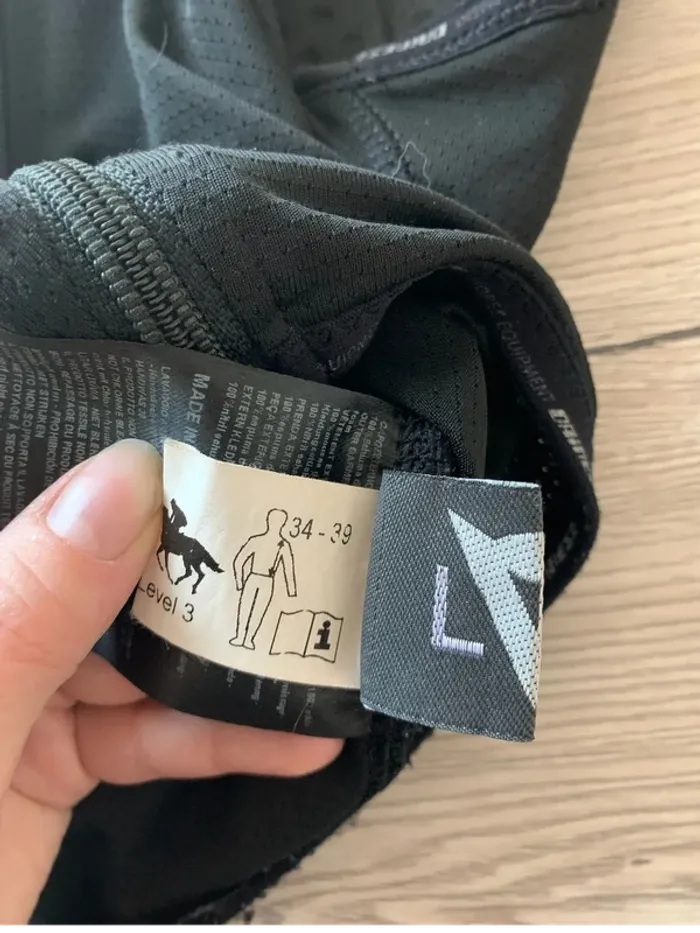 Dorsale Dainese – Taille L (34-39) - photo numéro 3
