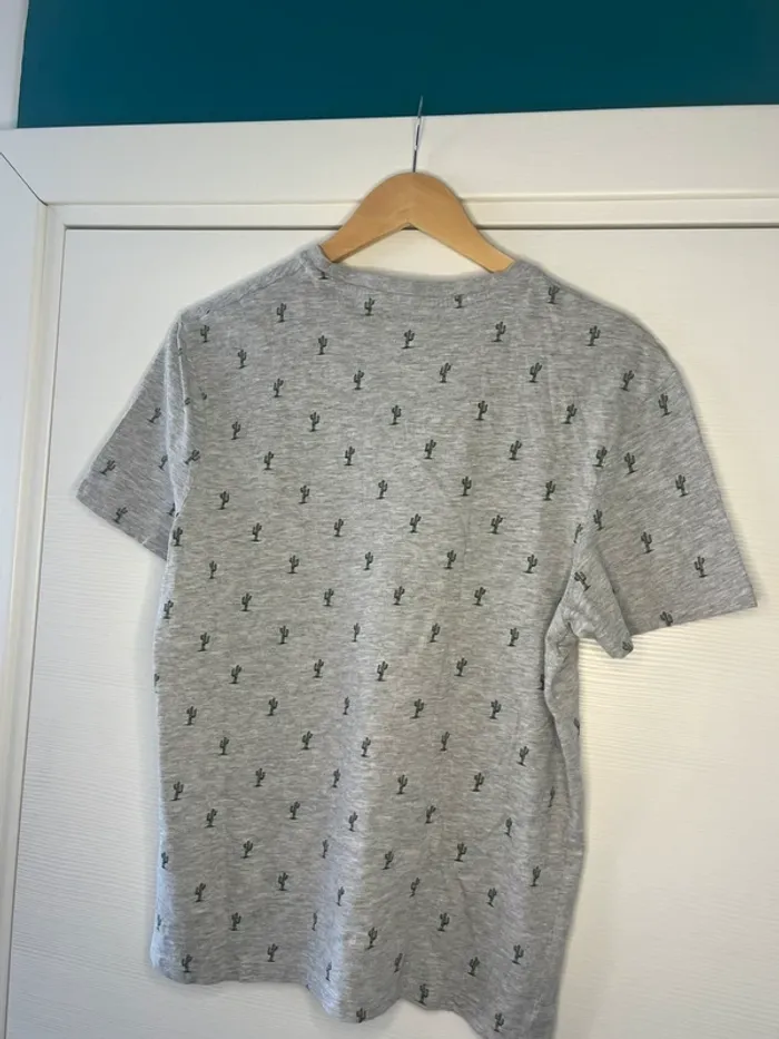 🔹 T-shirt Gris Motif Cactus – Primark 🔹 - photo numéro 2