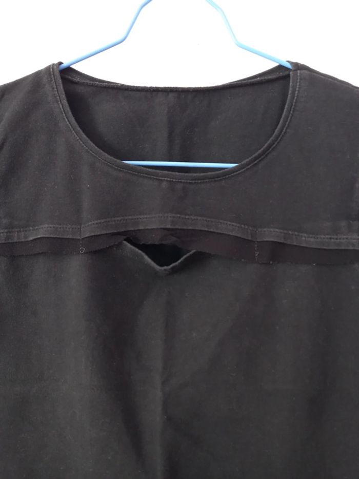 Haut noir - photo numéro 2