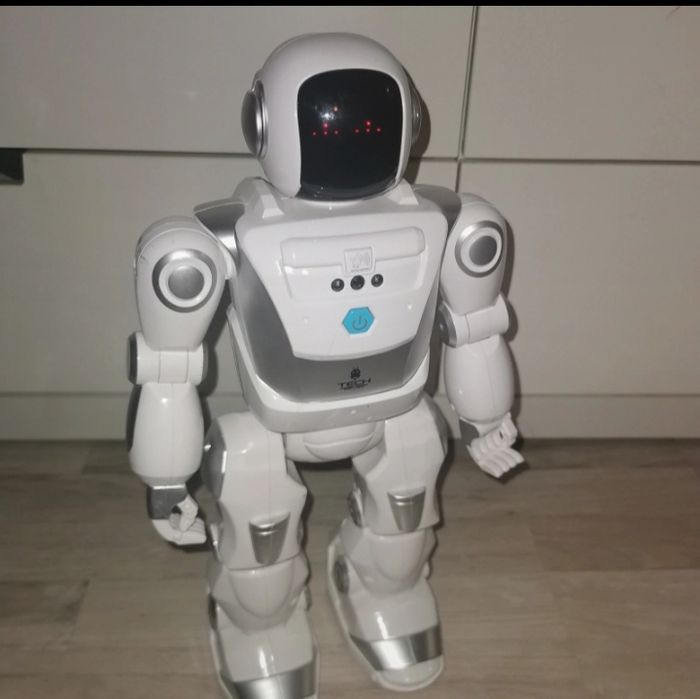 Robot télécommande avec une multitude de combinaisons - photo numéro 2