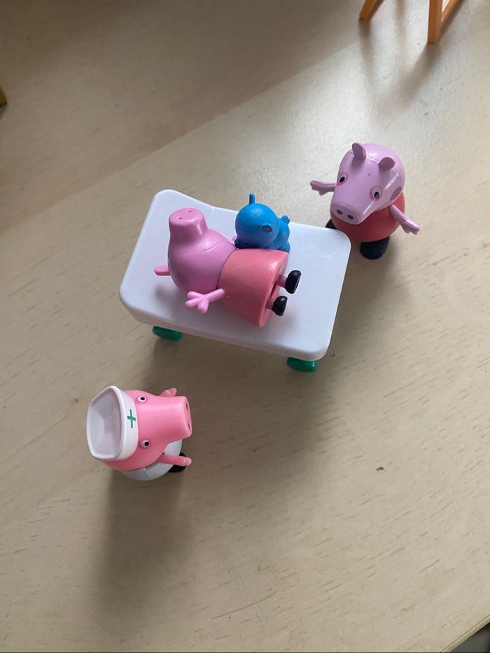 Peppa pig école et docteur - photo numéro 3