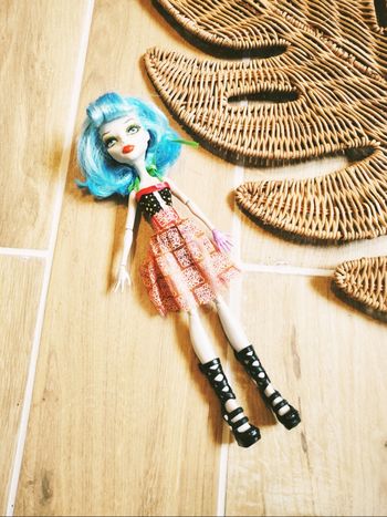 🦇 Poupée Monster high Ghoulia Yelps skull shores marque Mattel