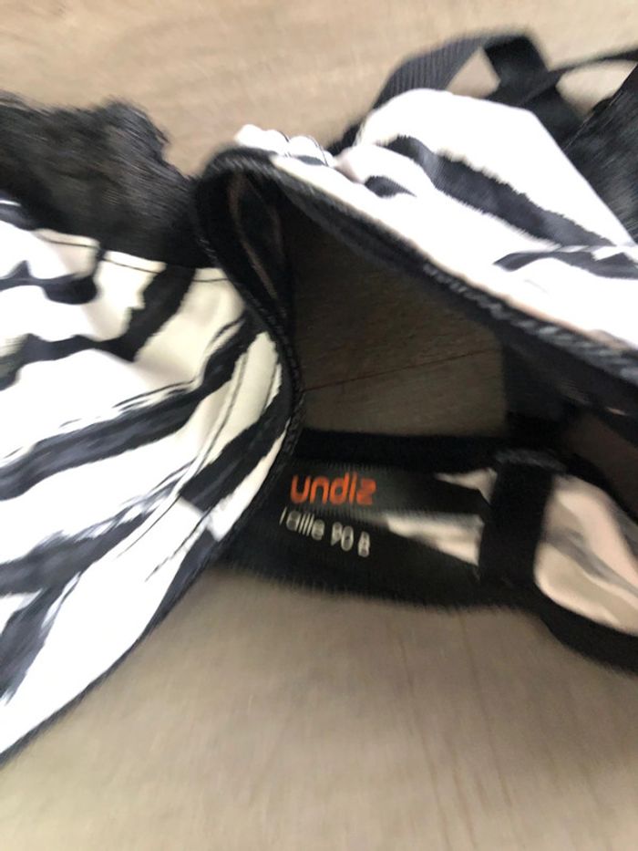 Soutien gorge undiz taille 90B rayé noir et blanc - photo numéro 4
