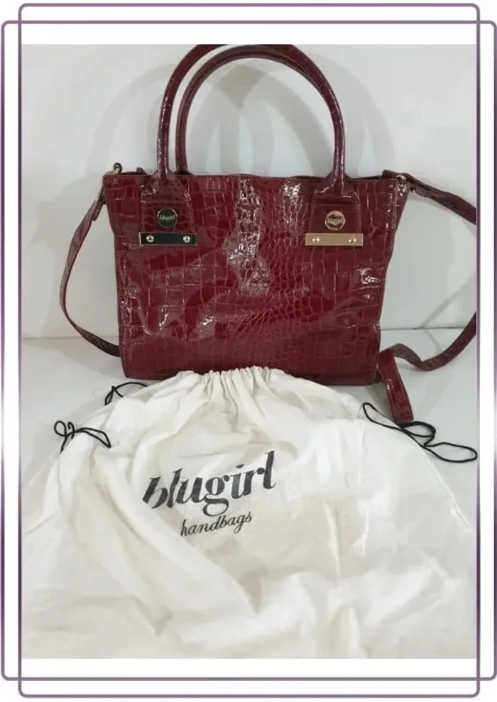 Sac à main et bandoulière bordeaux blugirl, bon état mais quelques petites tâches à l'intérieur - photo numéro 12
