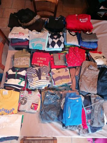 Vend habits garçon 4ans