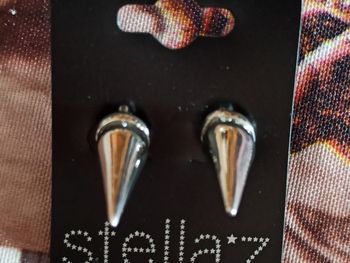 Boucles d'oreilles cônes argenté