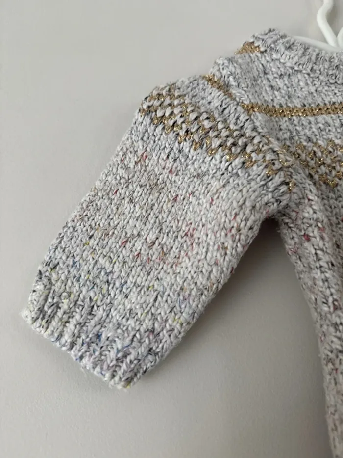 👚 Pull hiver - bébé fille - 52-56 cm-1 mois Kiabi - très bon état - photo numéro 3