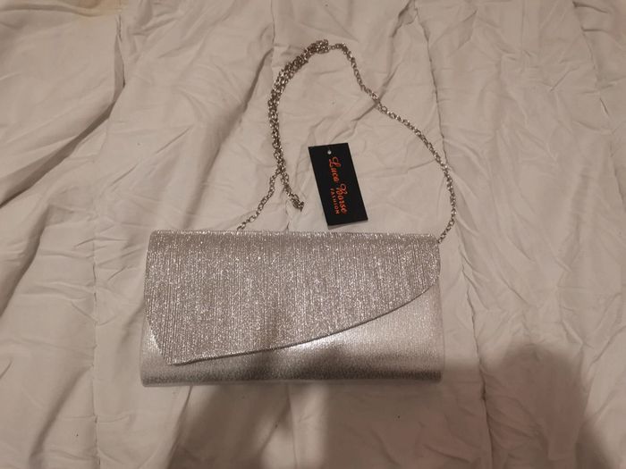 Pochette de soirée argentée neuve étiquetée