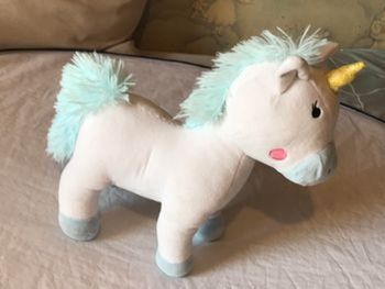 Licorne Blanche Crinière Queue Pattes Museau Bleues Claires Corne Jaune Peluche Petits Enfants Bébés