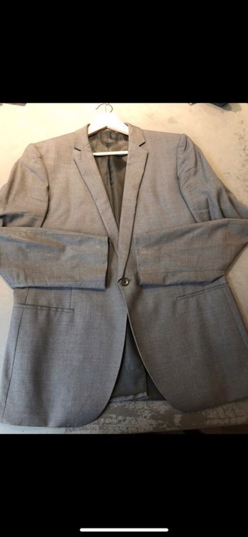 Costume Hugo Boss taille 54