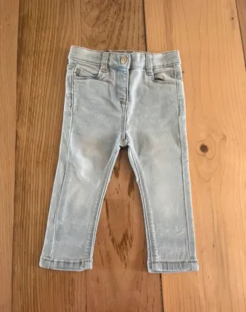 Jean bleu clair 6 mois – Tape à l’œil