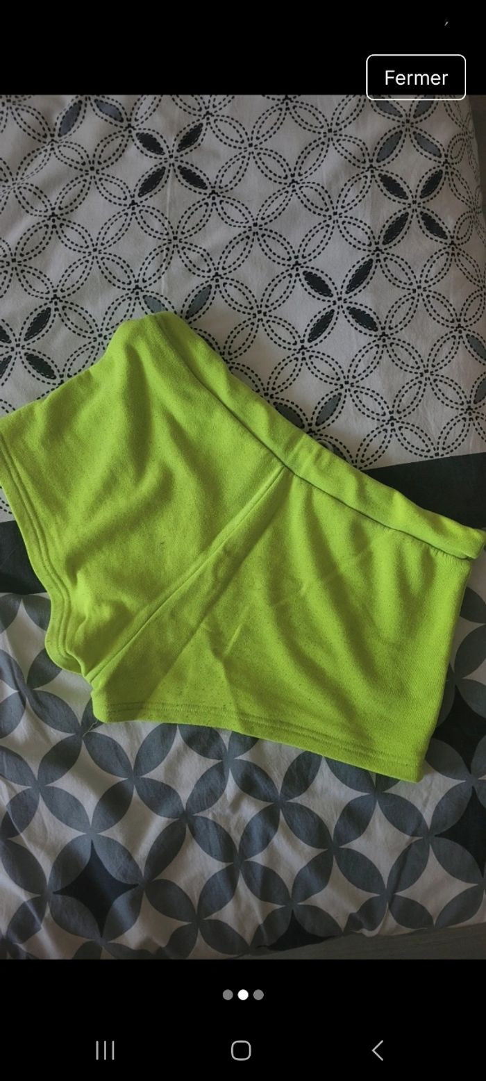 Short coloré de sport - photo numéro 2