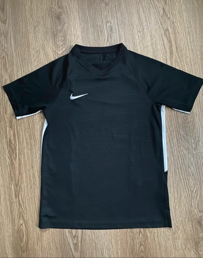 Tee shirt Nike Dri fit 12 ans taille L