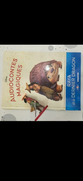 Num85 Livre et figurine collection audiocontes Magiques Altaya édition disney