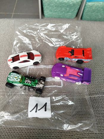 Lot de 4 voitures hot wheels