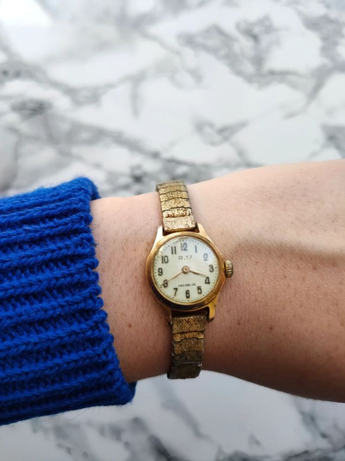 Montre vintage doré - photo numéro 5