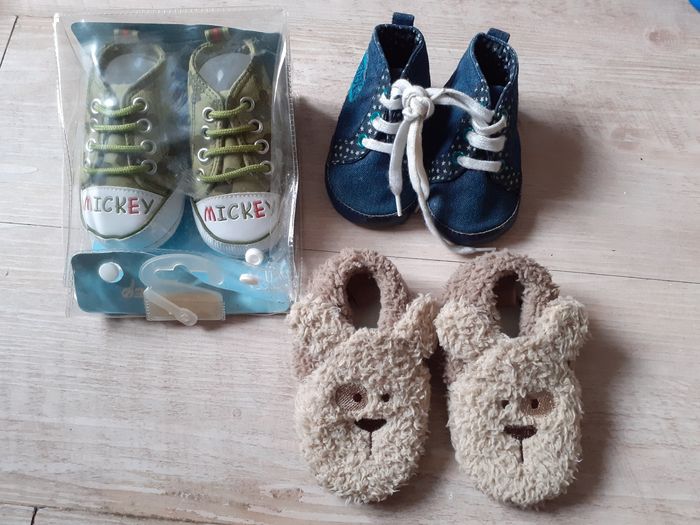 Lot de 3 paires de chaussures 6-12moos