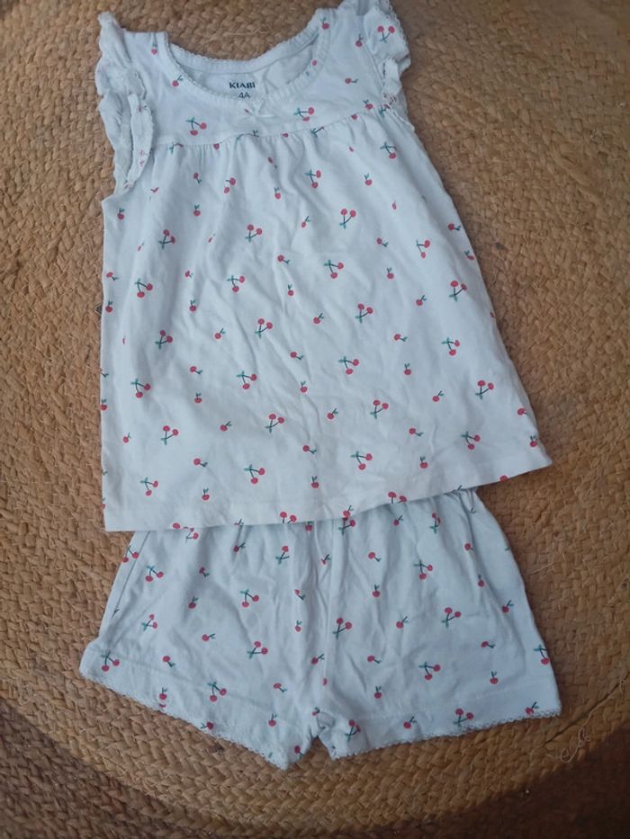 🌹ensemble kiabi 4 ans 🌹