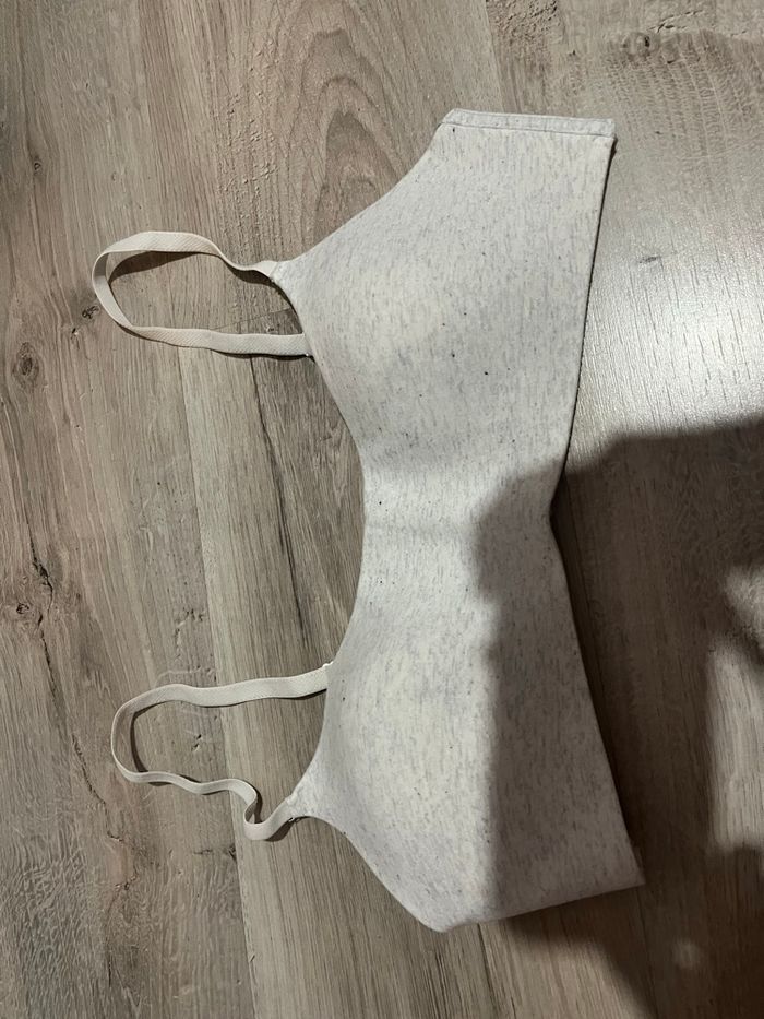 Soutien gorge - photo numéro 2