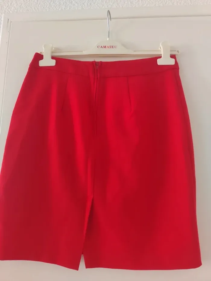 Jupe rouge Naf Naf - photo numéro 3
