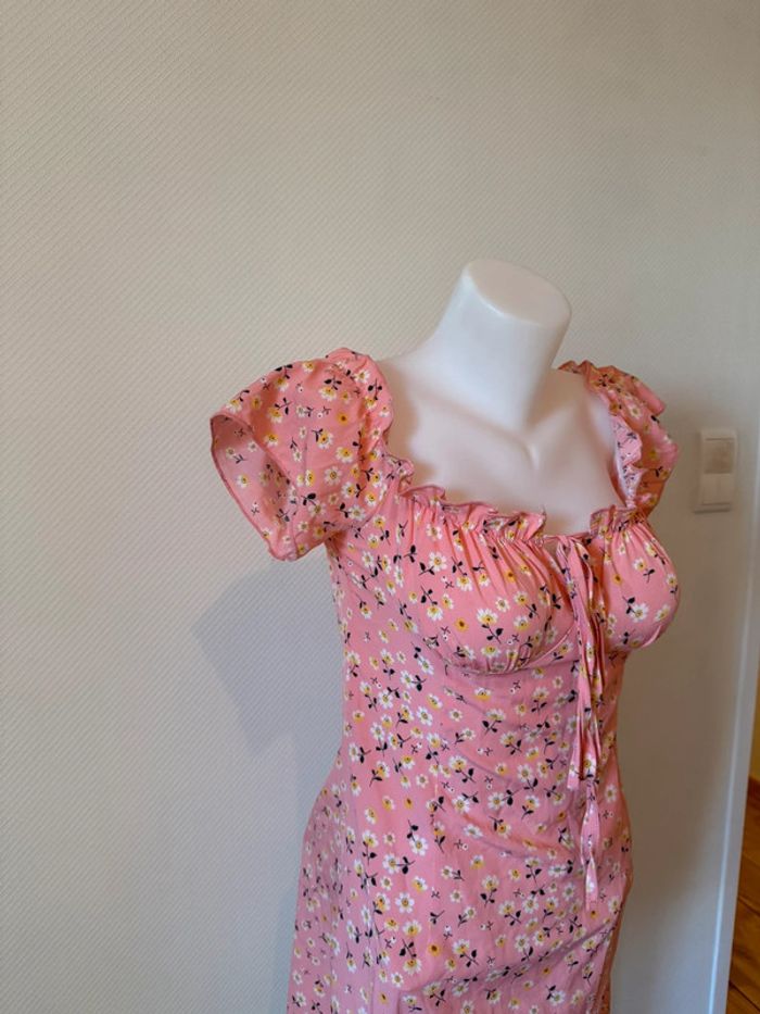 Robe d’été rose à fleur en très bon état taille M SHEIN - photo numéro 2