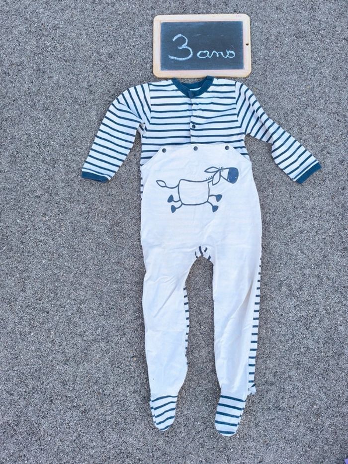 Pyjama taille 3 ans en bon état