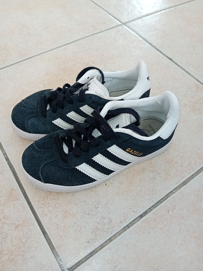 Chaussure Adidas t.30 - photo numéro 2