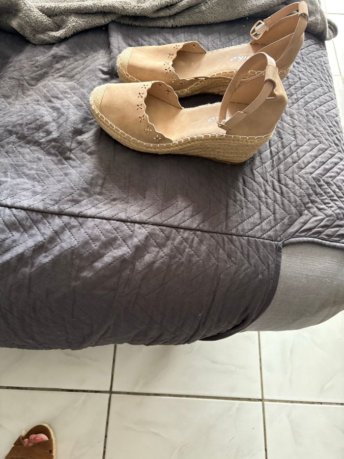 Sandales compensées beige - photo numéro 5