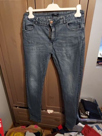 Jean 44
