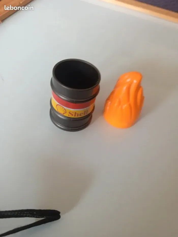 Baril en feu shell playmobil - photo numéro 2