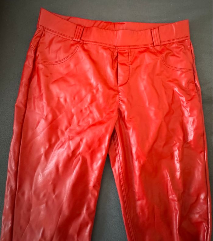 Pantalon rouge en simili cuir – Taille L – Très bon état - photo numéro 3