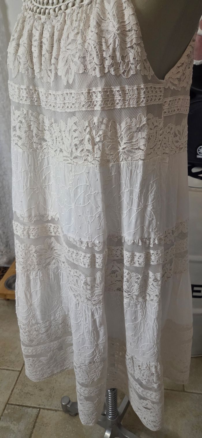 Robe Blanche Dentelle Bohème Chic – Made in Italy – Fluide & Élégante - photo numéro 2