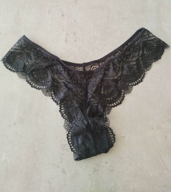 Culotte noir en dentelle