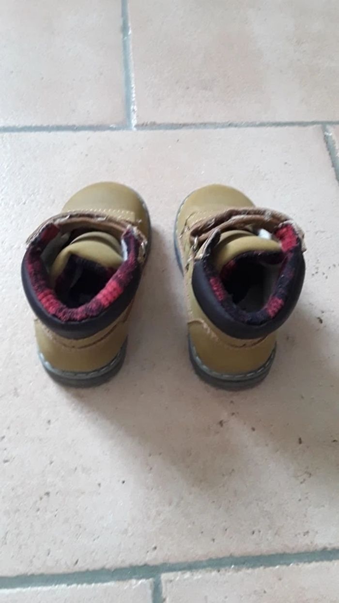 Chaussures pointure 21 - photo numéro 3